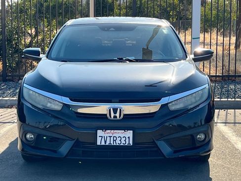 Used 2016 Honda Civic Touring image 3