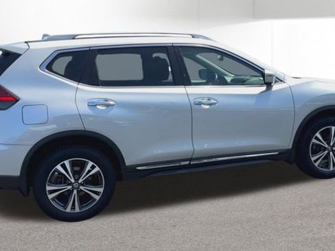Used 2017 Nissan Rogue SL w/ SL Premium Package AWD/4WD image 10