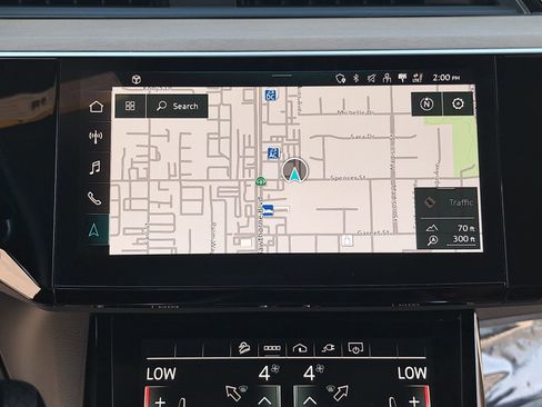 Used 2024 Audi Q8 e-tron Premium Plus image 26