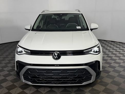 Used 2026 Volkswagen Taos SE FWD image 5