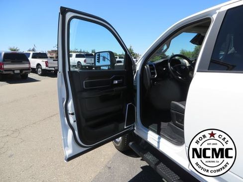 Used 2024 RAM 2500 Laramie w/ Safety Group AWD/4WD image 15