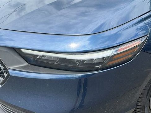 Used 2023 Honda Accord EX image 7