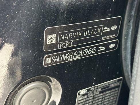 Used 2018 Land Rover Range Rover Velar R-Dynamic HSE image 38