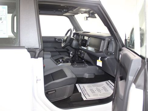 New 2025 Ford Bronco 4-Door image 25