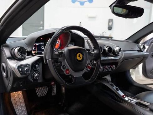 Used 2016 Ferrari F12 Berlinetta RWD image 17