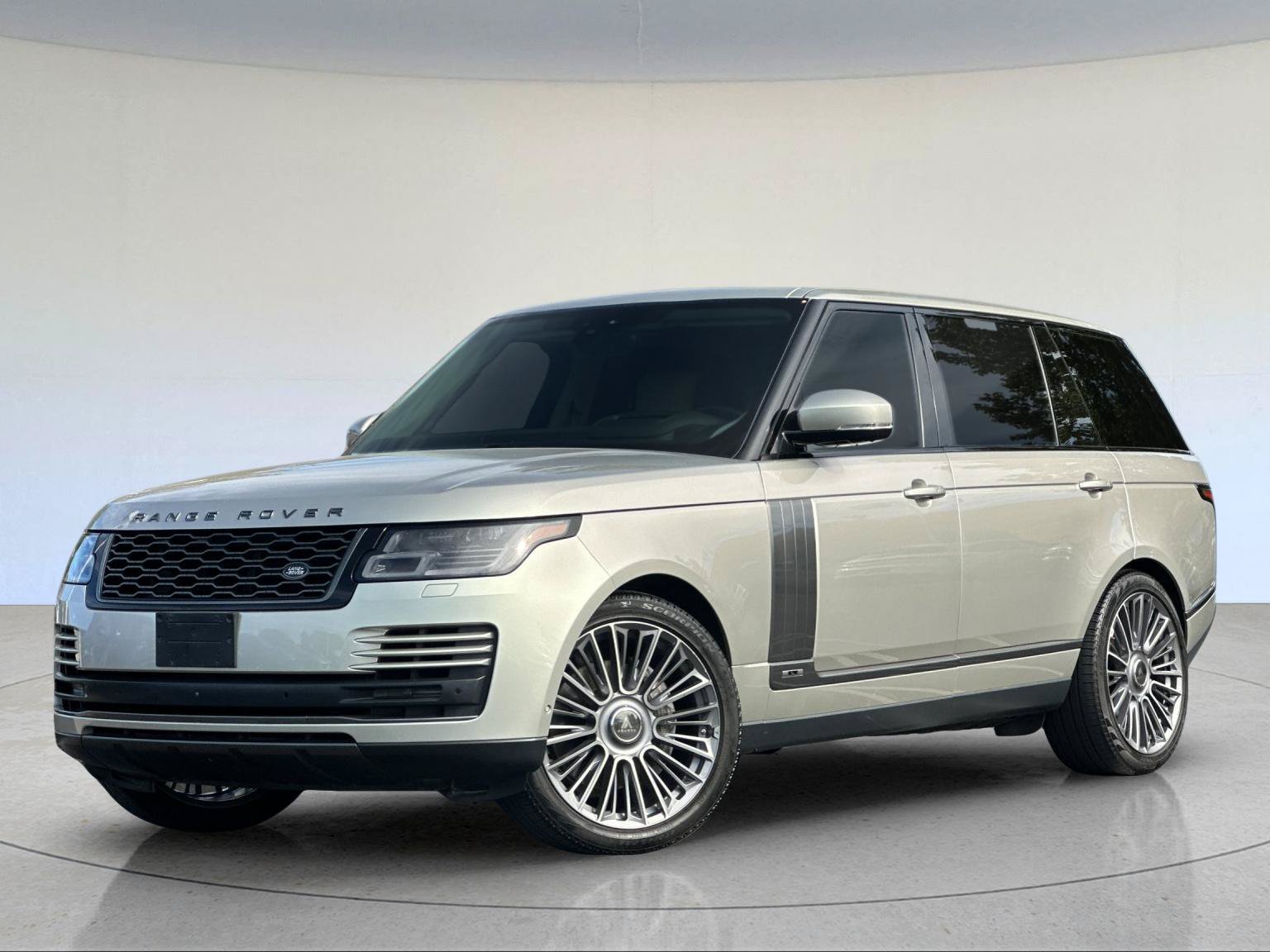 Used 2021 Land Rover Range Rover P525 Westminster Edition LWB AWD/4WD image 1