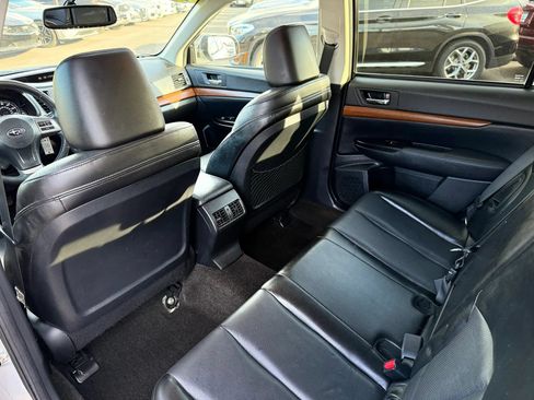 Used 2014 Subaru Outback 2.5i Limited AWD/4WD image 15