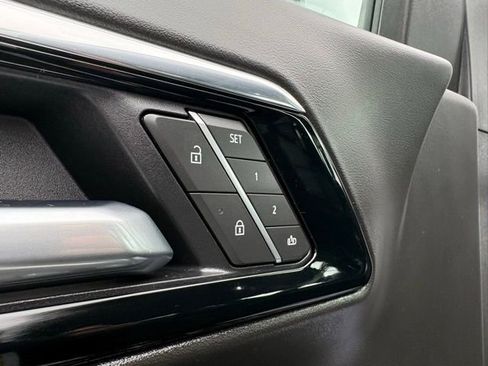 Used 2025 Chevrolet Tahoe LT image 25