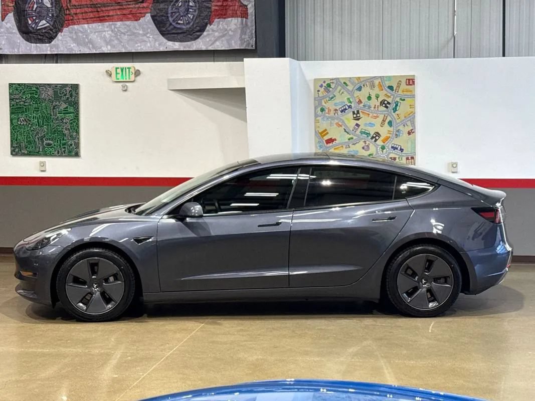 Used 2023 Tesla Model 3 Standard Range RWD image 4