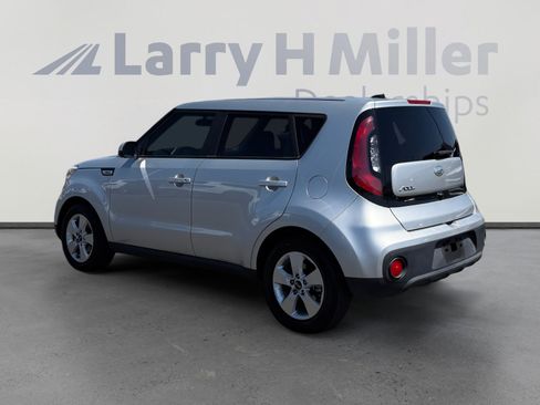 Used 2019 Kia Soul FWD image 3