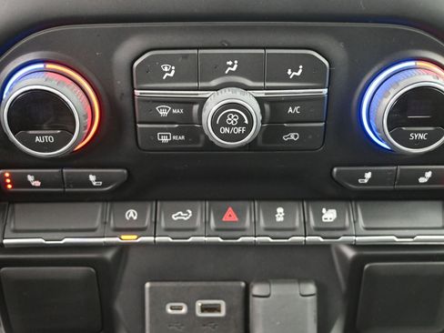 Used 2022 Chevrolet Silverado 1500 LT image 16