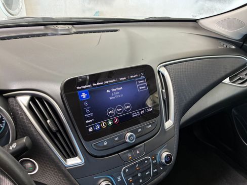 Used 2024 Chevrolet Malibu LT image 20