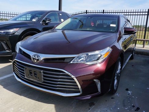 Used 2016 Toyota Avalon Limited image 1