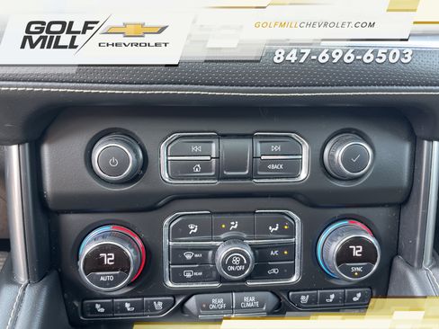 Used 2021 Chevrolet Tahoe Premier AWD/4WD image 23