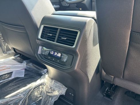 New 2026 Volkswagen Atlas SE image 50