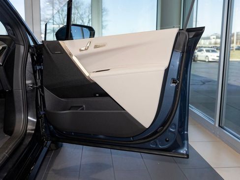 Used 2026 BMW iX xDrive45 w/ Premium Package image 20