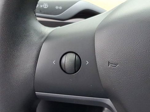 Used 2020 Tesla Model 3 Standard Range Plus image 25