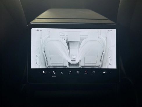 Used 2026 Tesla Model Y Long Range image 24