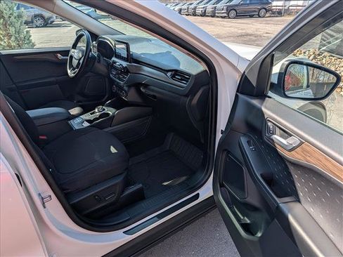 Used 2020 Ford Escape Titanium image 11