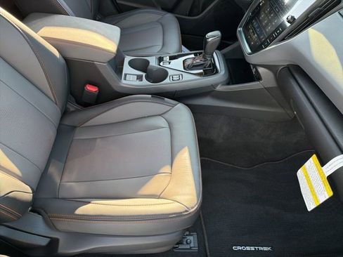 Used 2025 Subaru Crosstrek 2.5i Limited w/ Crosstrek Mirror Package image 12