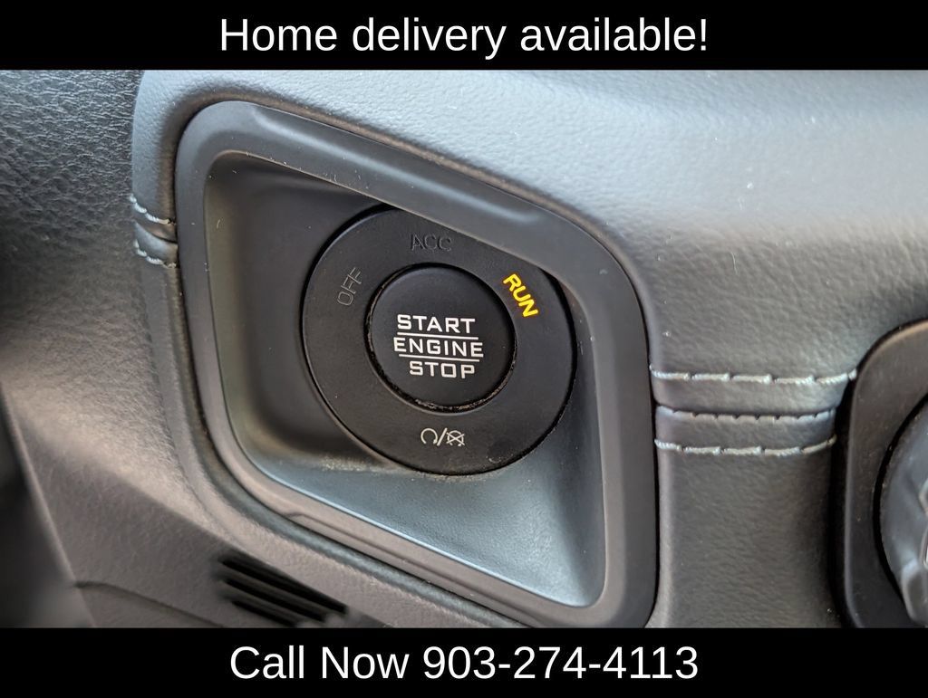 Used 2026 Jeep Wrangler Unlimited Rubicon AWD/4WD image 17