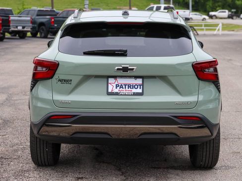 New 2026 Chevrolet Trax ACTIV FWD image 4