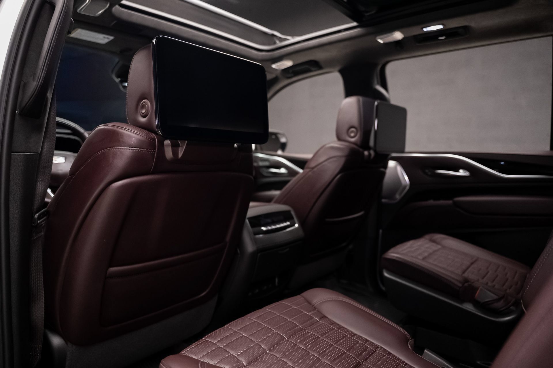 Used 2022 Cadillac Escalade ESV Premium Luxury Platinum w/ LPO, Floor Liner Package AWD/4WD image 72