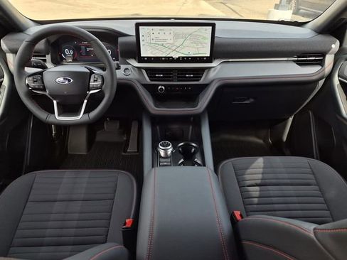 New 2026 Ford Explorer ST-Line w/ ST-Line Street Pack RWD image 15