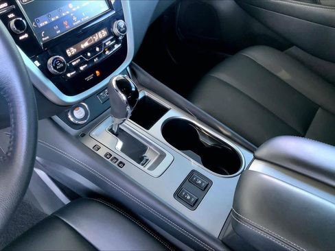 Used 2022 Nissan Murano SV w/ SV Midnight Edition Package image 16