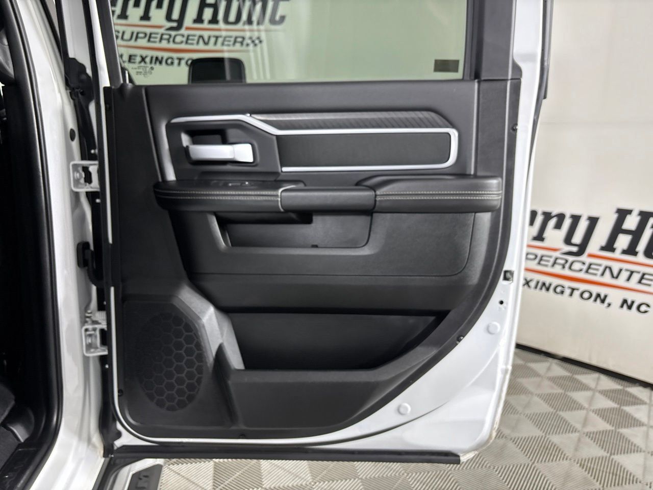 Used 2025 RAM 2500 Big Horn AWD/4WD image 26