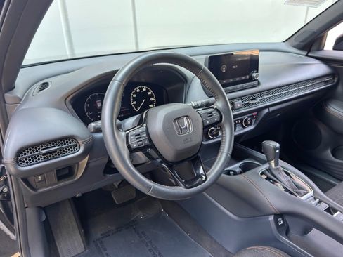 Used 2023 Honda HR-V Sport image 12