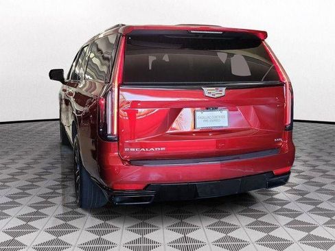 Certified 2023 Cadillac Escalade ESV Sport Platinum image 4