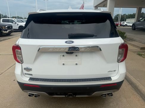 Used 2023 Ford Explorer King Ranch w/ Technology Package AWD/4WD image 13