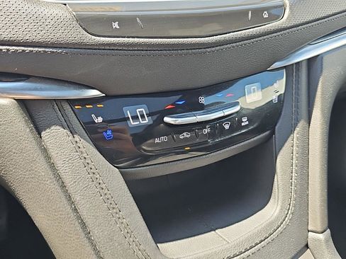 Certified 2024 Cadillac XT5 Premium Luxury AWD/4WD image 13
