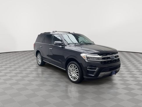 Used 2024 Ford Expedition Limited image 39
