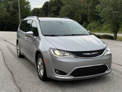 Used 2018 Chrysler Pacifica Limited
