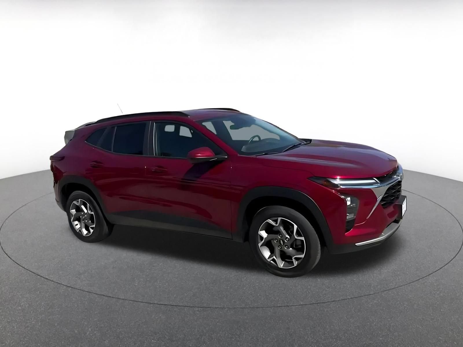 Used 2025 Chevrolet Trax LT w/ LT Convenience Package FWD image 2