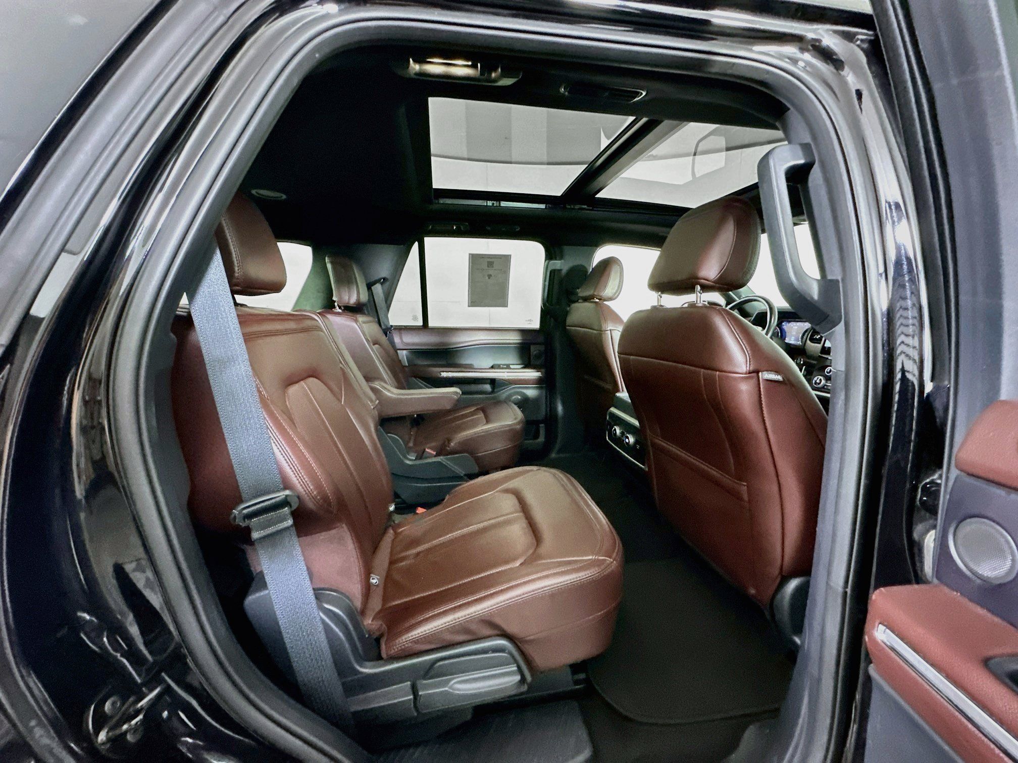 Used 2024 Ford Expedition Limited RWD image 32