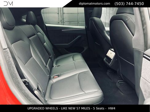 Used 2026 Tesla Model Y AWD image 19
