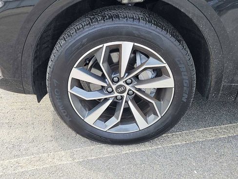 Certified 2023 Audi Q5 2.0T Premium w/ Convenience Package image 2