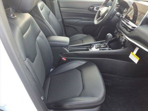 New 2026 Jeep Compass Latitude AWD/4WD image 9