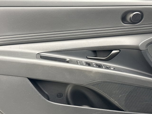 Used 2025 Hyundai Elantra Sport w/ Cargo Package FWD image 9
