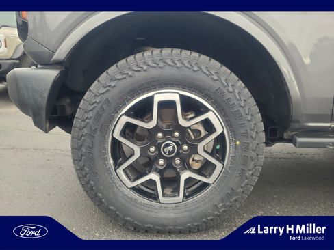 Used 2023 Ford Bronco Outer Banks image 26