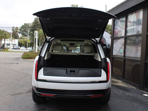 Used 2023 Land Rover Range Rover SE image 43