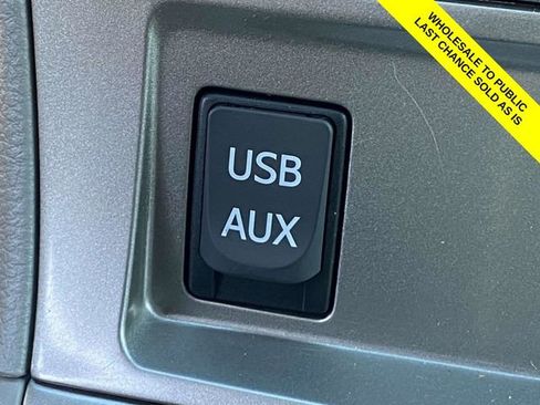 Used 2011 Toyota Highlander SE image 31