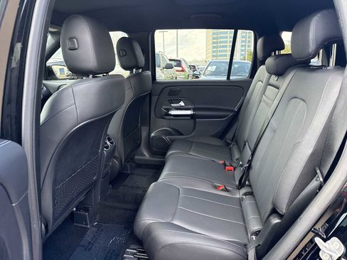 Used 2026 Mercedes-Benz GLB 250 4MATIC image 18