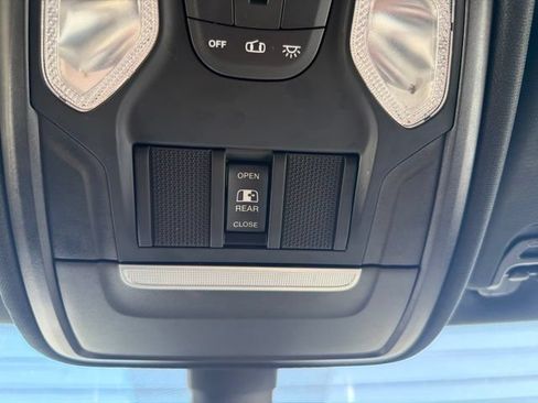 Used 2020 RAM 1500 Big Horn AWD/4WD image 16