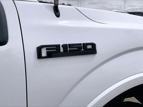 Used 2017 Ford F150 Lariat w/ Equipment Group 502A Luxury AWD/4WD image 10