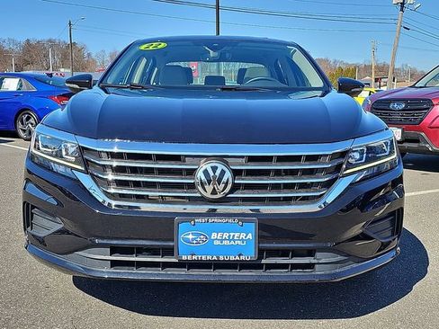 Used 2022 Volkswagen Passat 2.0T SE image 2