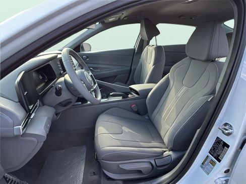 New 2026 Hyundai Elantra Sport FWD image 19